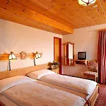 Edelweiss Superior Hotel