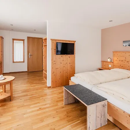 Edelweiss Superior 3*