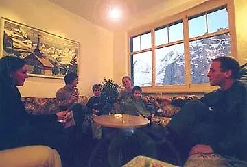 雪绒花高级酒店