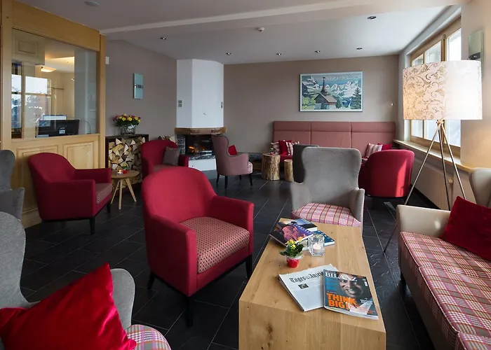 Edelweiss Superior Hotel 3*